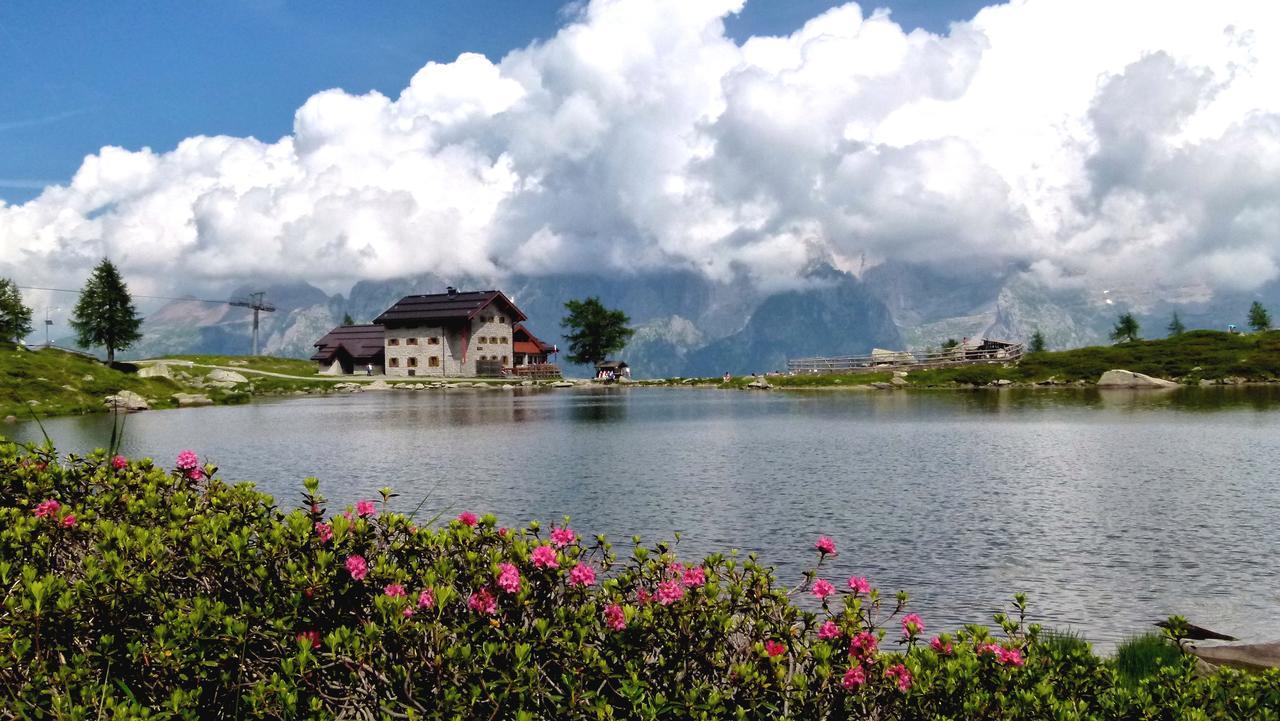 Hotel Rifugio Viviani Pradalago Madonna Exterior foto